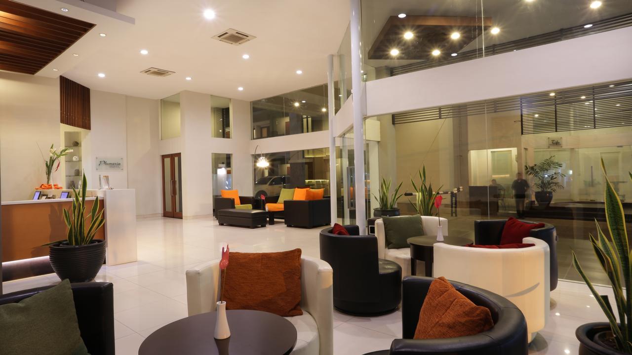 Hotel Quirin Semarang Exterior photo
