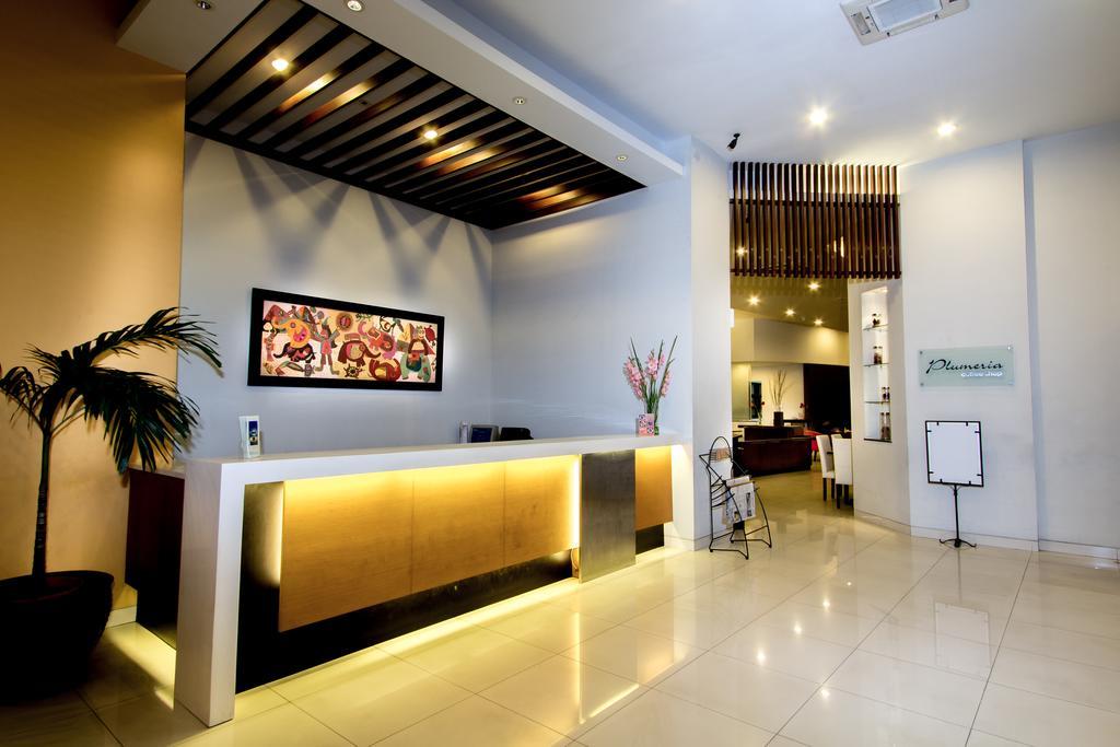 Hotel Quirin Semarang Exterior photo